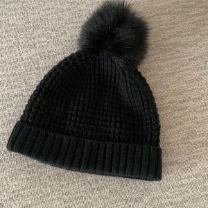 Norla Canadian Pom Pom Beanie Hat Waffle Knit Ribbed Black
